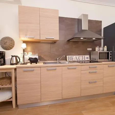 Aelia Luxury With Private Entrance
