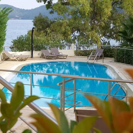 דירה Aelia Luxury With Private Entrance קרבומילוס