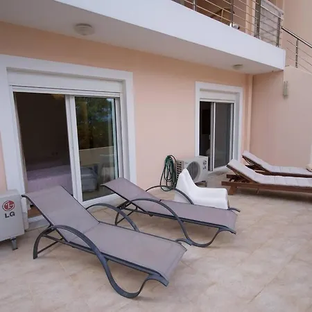 Aelia Luxury With Private Entrance Apartment *
