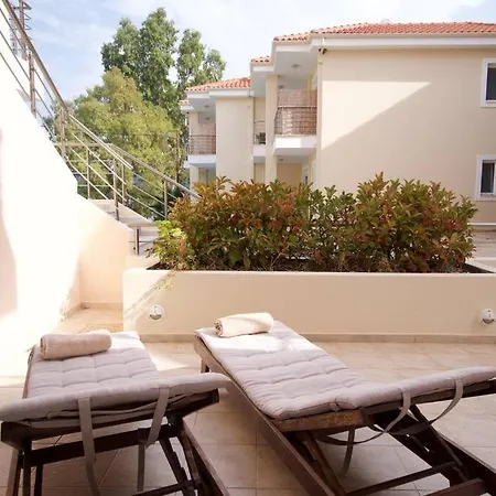 Aelia Luxury With Private Entrance Apartment
